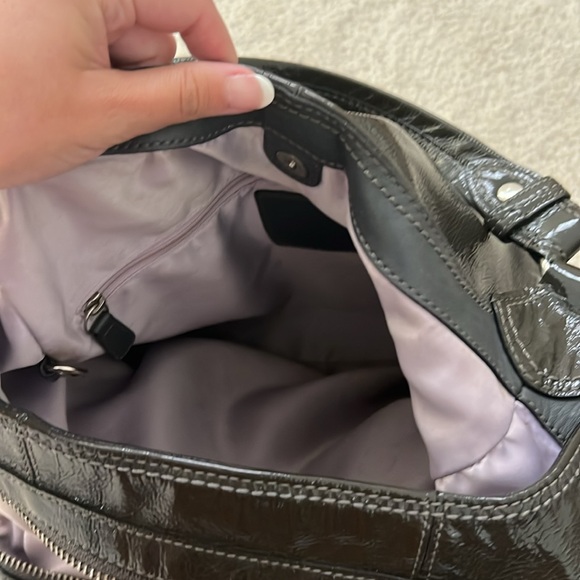 Coach Patent Large Maggie - Picture 7 of 13